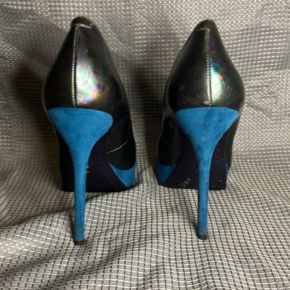 LOVIN RACHEL ROY METALLIC HEELS - Picture 3 of 6